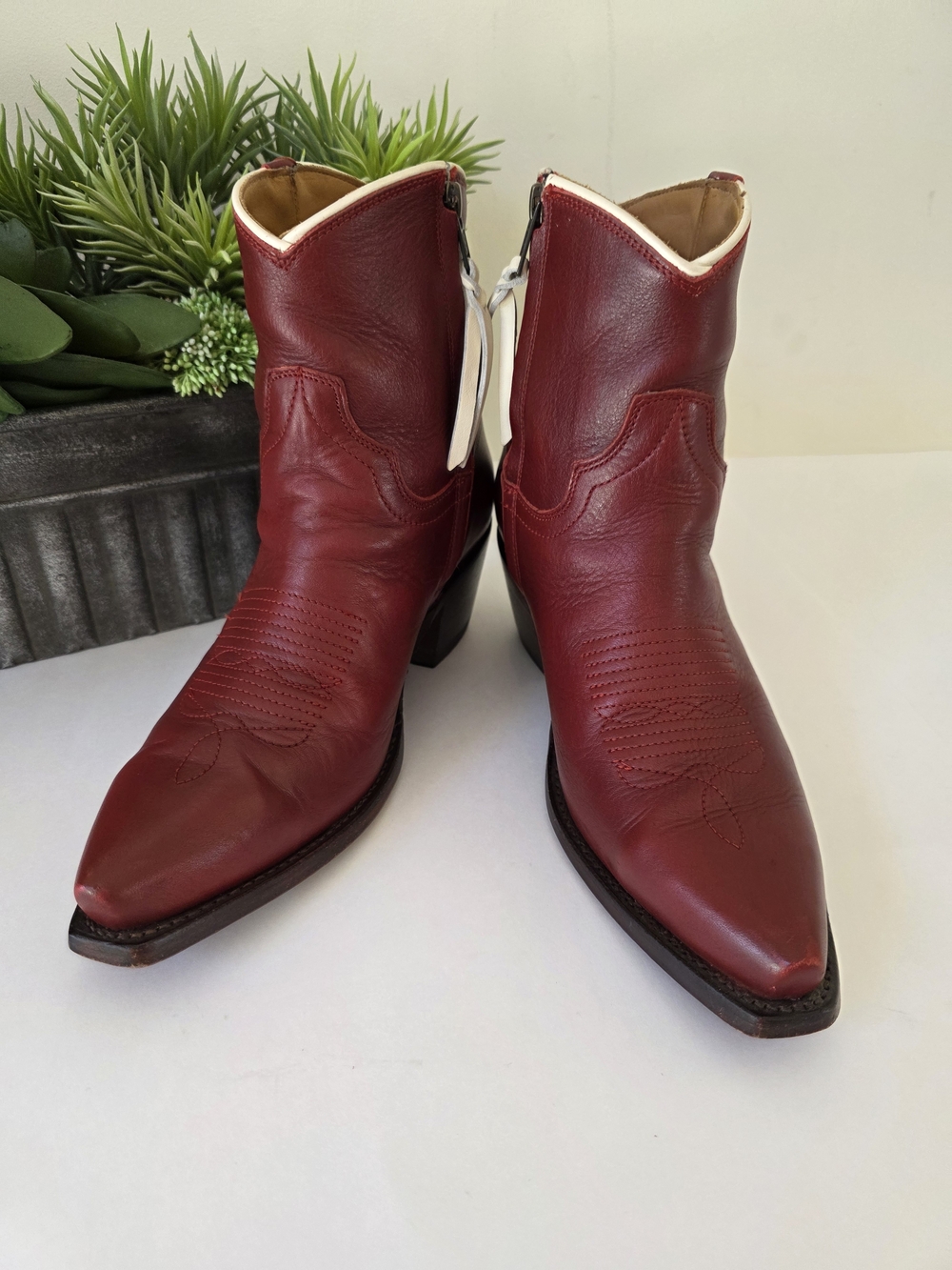 Tecovas The Daisy Scarlet Cowhide Western Zip Booties - Size 8.5B